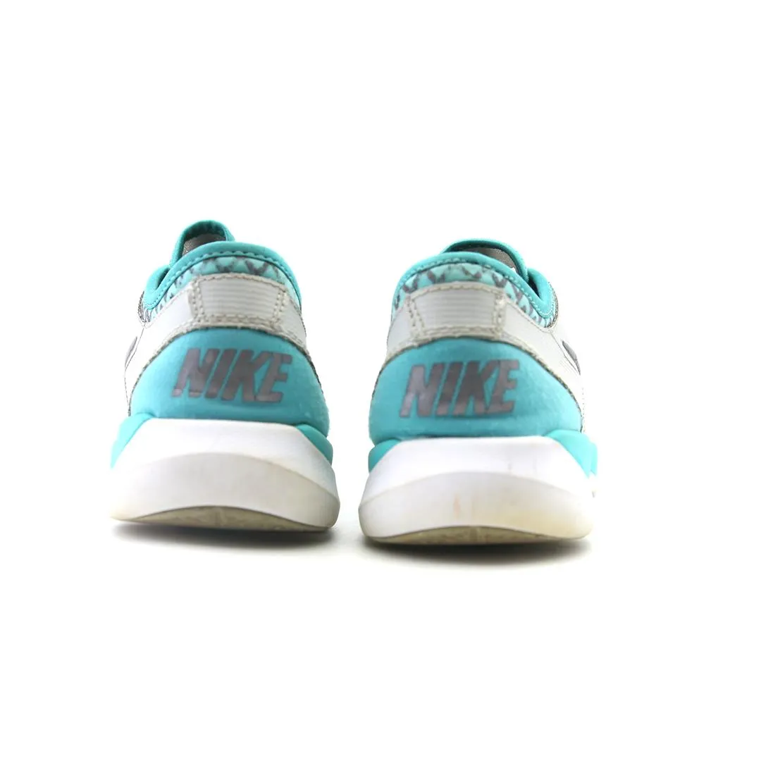 NIKE  FLEX SUPREME TR 3