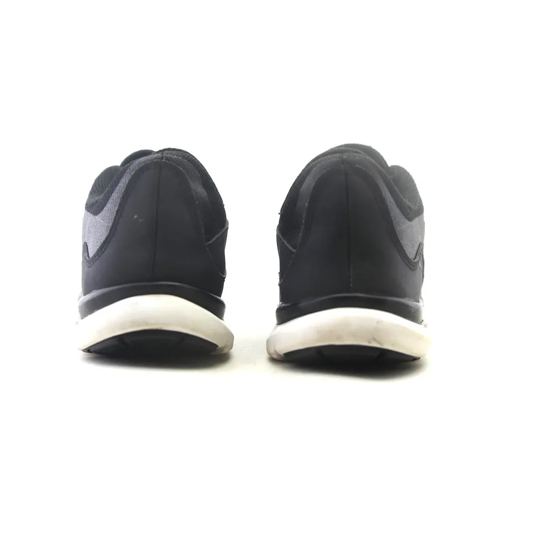 NIKE  FLEX TR5