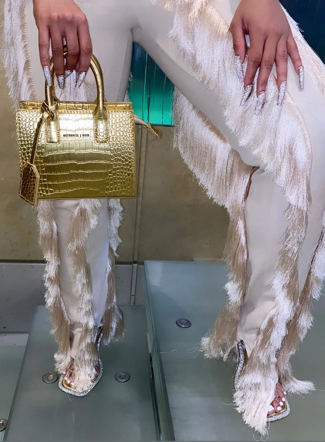 The Wealthy Auntie | Reflective Glitter | 24 NAILS PRESS-ON SET